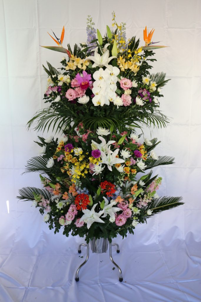 3-tier: 33,000 yen tax included and up