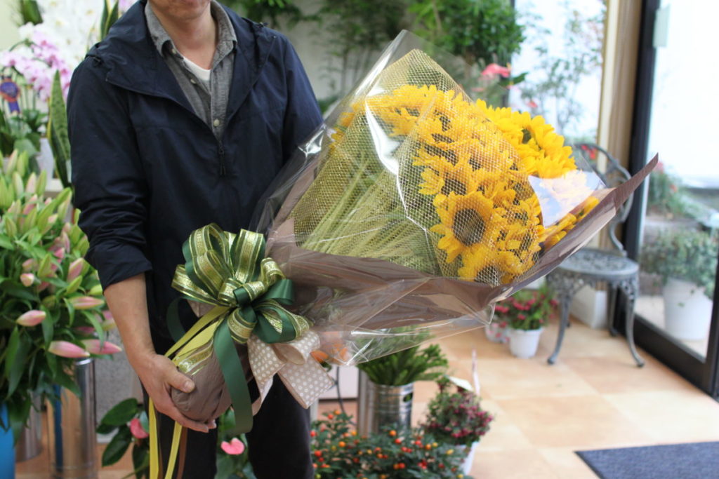 Sunflower 100-stem bouquet (22,000 yen tax included)