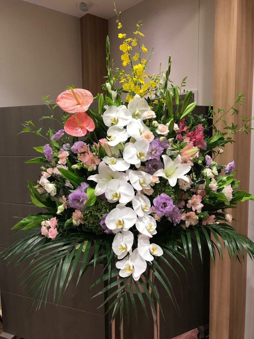 
Western flower 1-tier stand: From 16,500 yen tax included (photo shows 22,000 yen item)