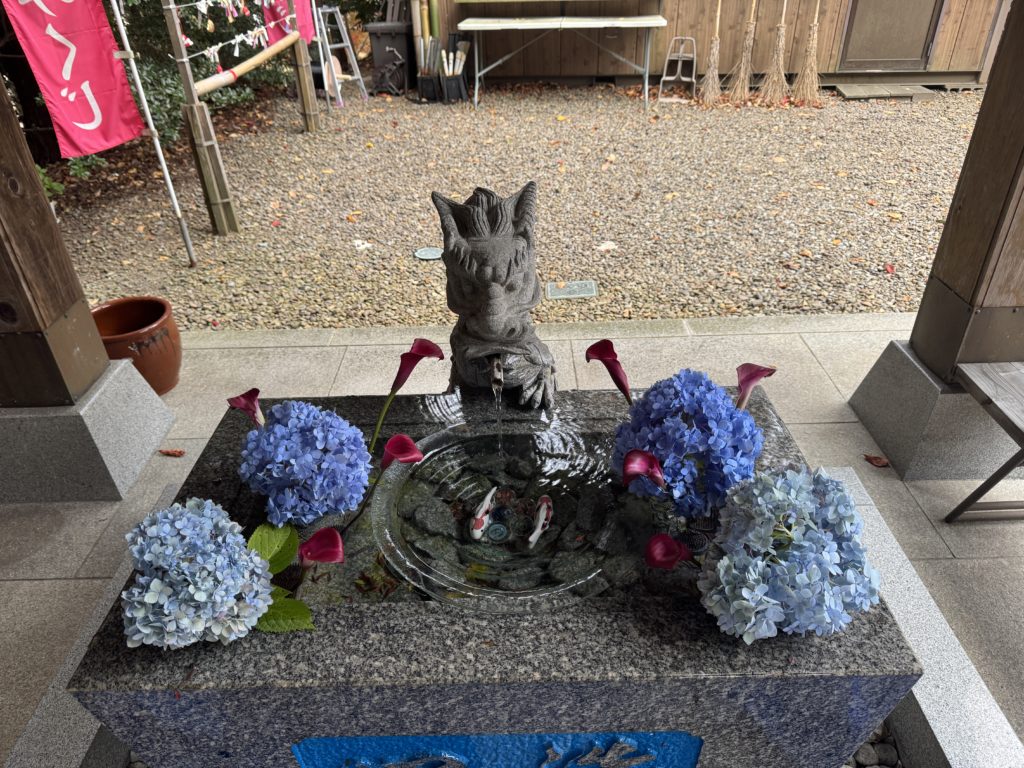 制作途中①:カラーと紫陽花を生けたところ